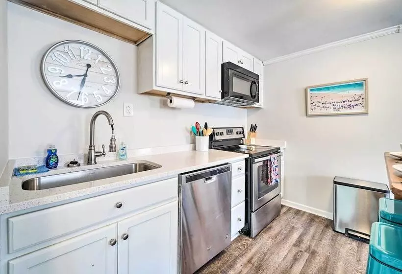 Duplex Unit < 2 Mi To Fishing & Beach Access