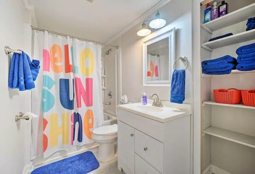 Duplex Unit < 2 Mi To Fishing & Beach Access