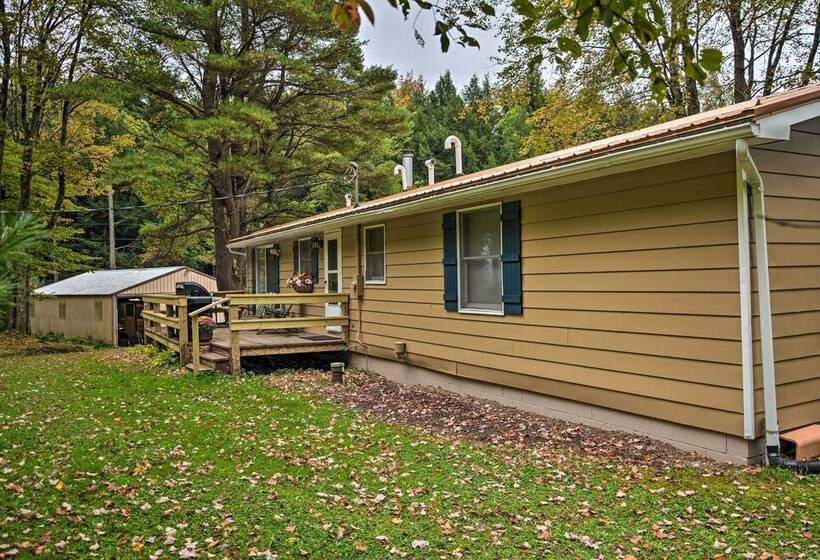 Great Valley Home W/ On Site Pond, 7 Mi To Skiing!