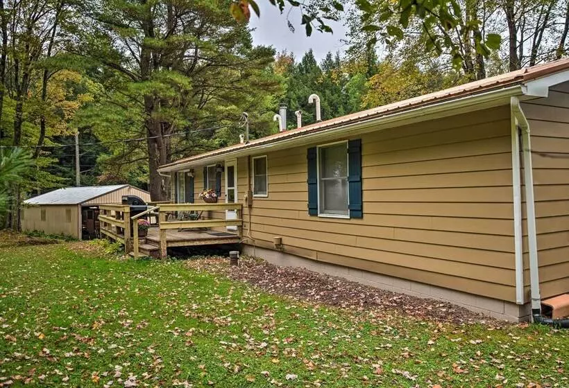 Great Valley Home W/ On Site Pond, 7 Mi To Skiing!