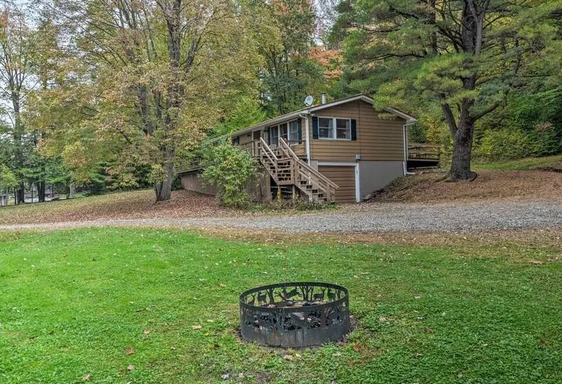 Great Valley Home W/ On Site Pond, 7 Mi To Skiing!