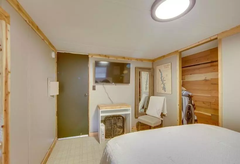 Hemphill Home W/ Community Perks < 1 Mi To Water!