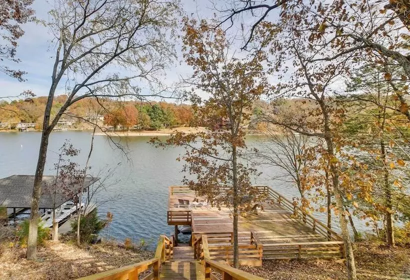 Home In Bella Vista W/ Deck & Lake Windsor Views!