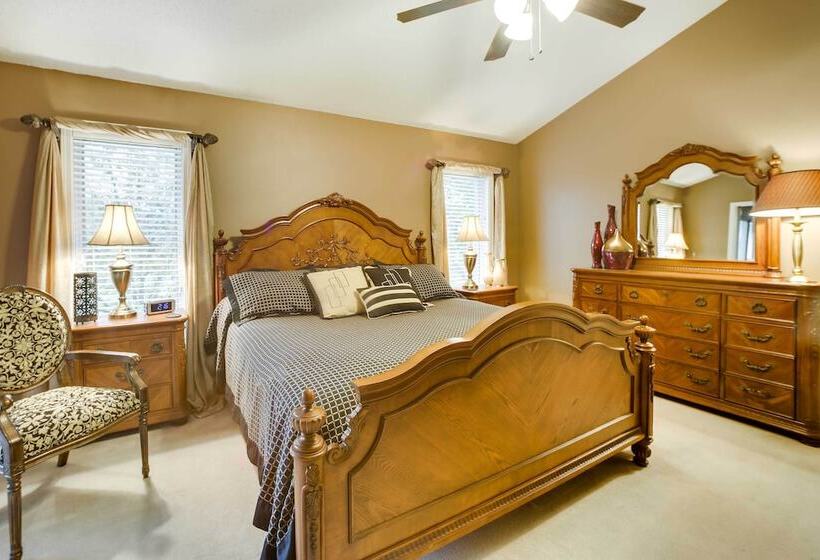 Home In Bella Vista W/ Deck & Lake Windsor Views!