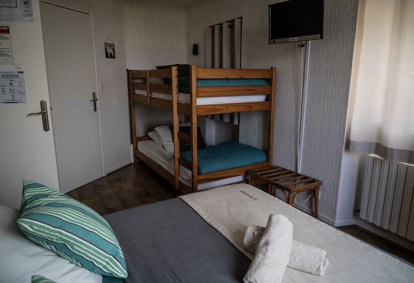 مسافرخانه Gîte Auberge Les Cascades