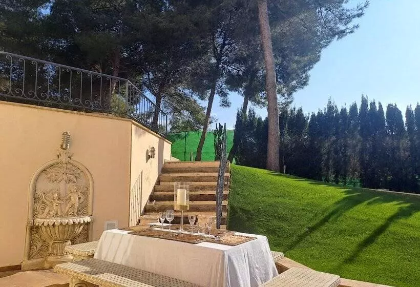 ホテル El Castillo La Manga Club