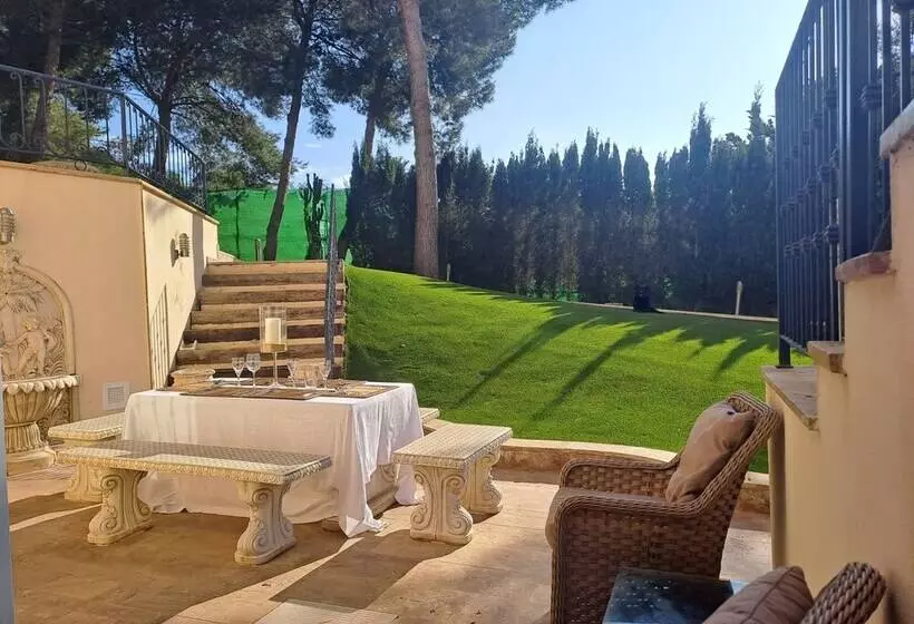 ホテル El Castillo La Manga Club