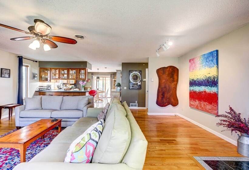 House Of Art  Group Escape By Parks & Lake!