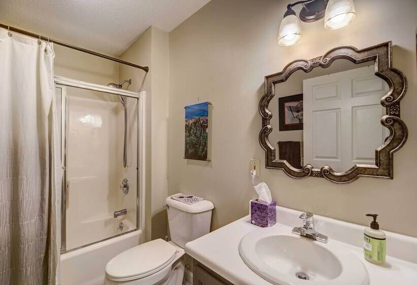 House Of Art  Group Escape By Parks & Lake!