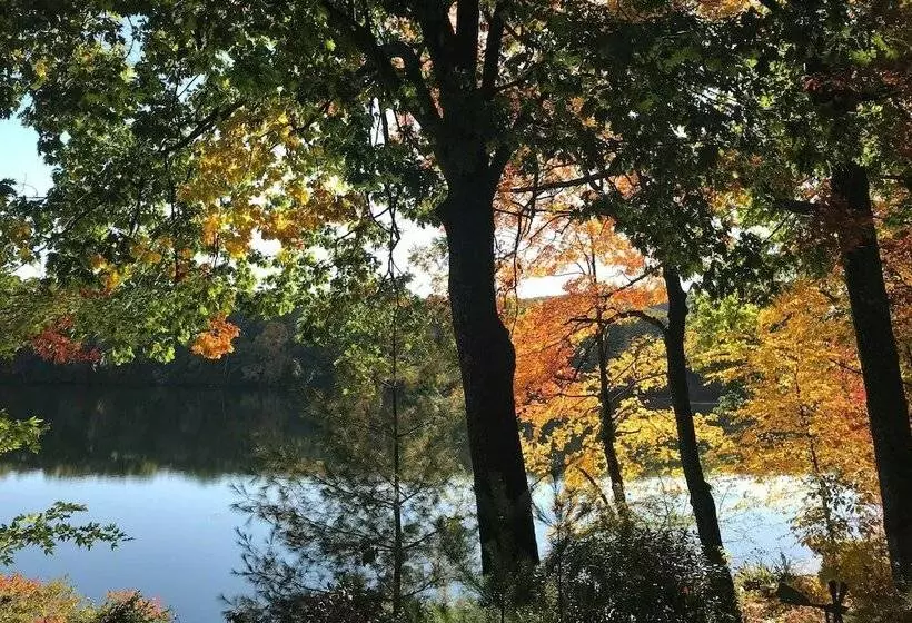 Lakefront Granby Escape W/ Private Dock & Kayaks!