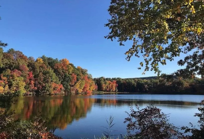 Lakefront Granby Escape W/ Private Dock & Kayaks!