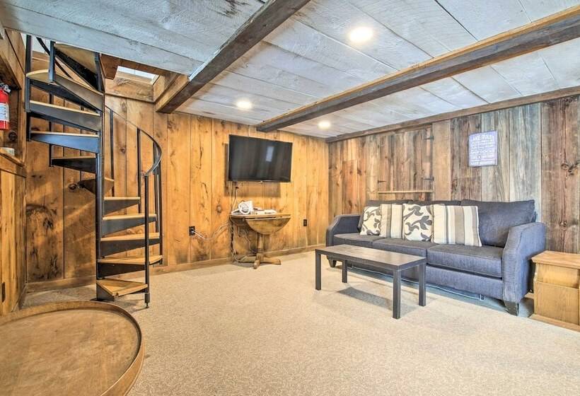 Lakefront Granby Escape W/ Private Dock & Kayaks!