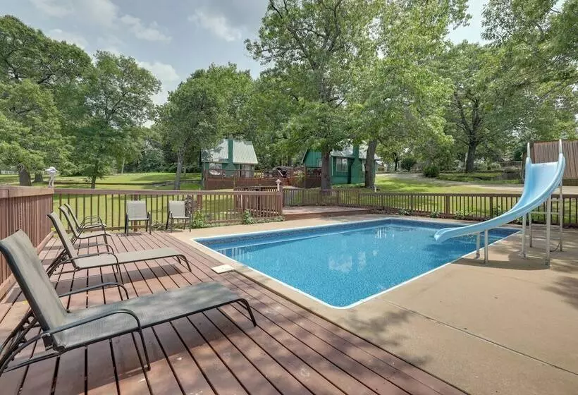 Dock & Pool Access: Lakefront Grove Home!