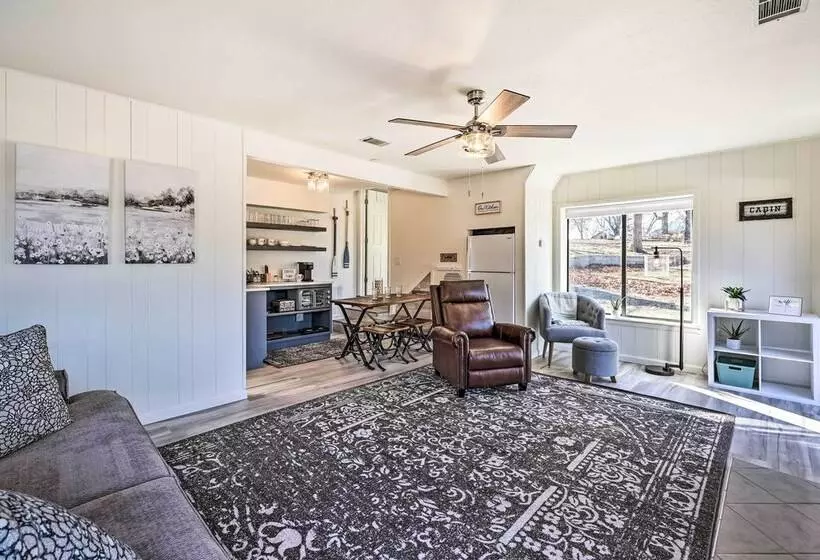 Dock & Pool Access: Lakefront Grove Home!