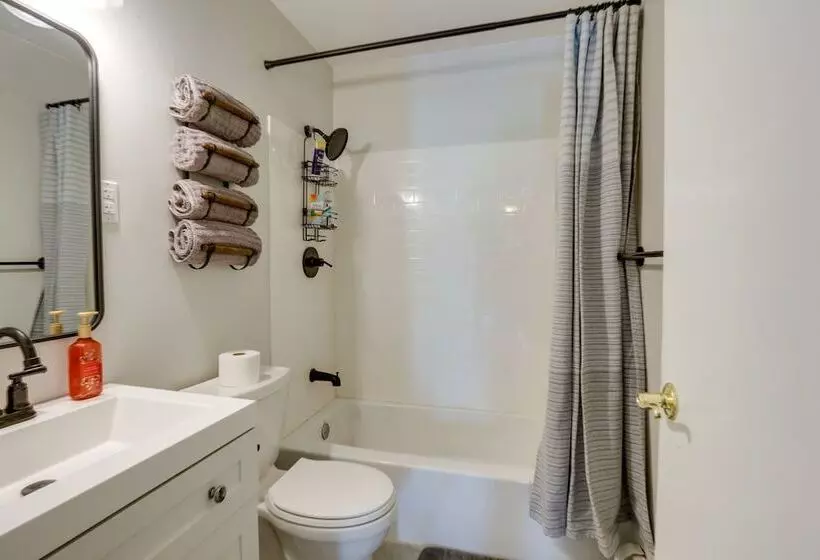 Lawrenceburg Family Home W/ Seasonal Pool!