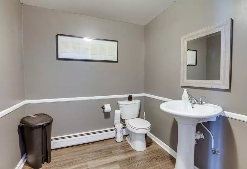 Lawrenceburg Family Home W/ Seasonal Pool!