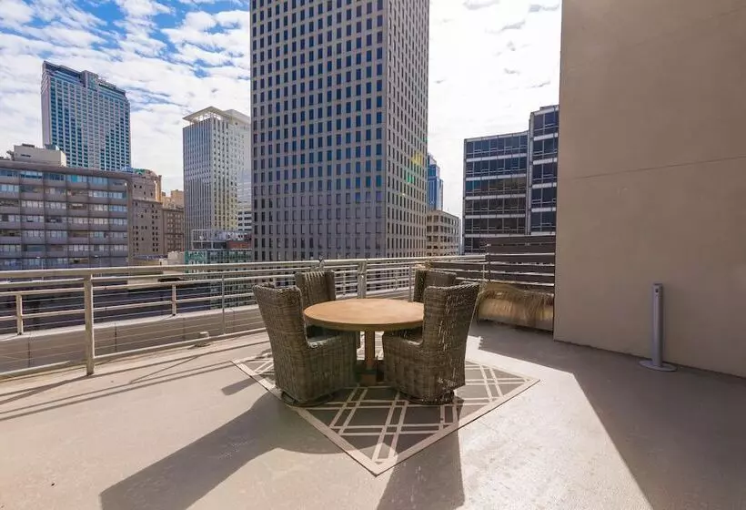 Luxury 4 Bedroom Condo Short Walk To Bourbon Street