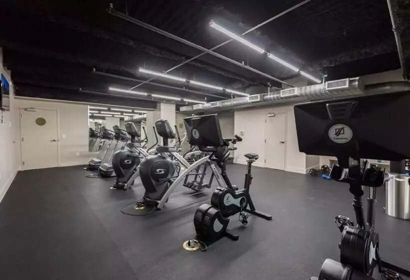 Luxury 4 Bedroom Condo Short Walk To Bourbon Street