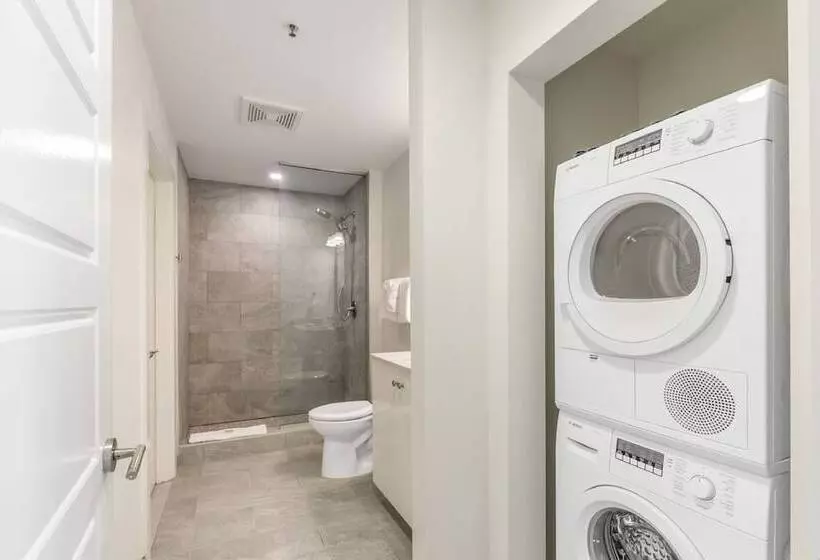 Luxury 4 Bedroom Condo Short Walk To Bourbon Street