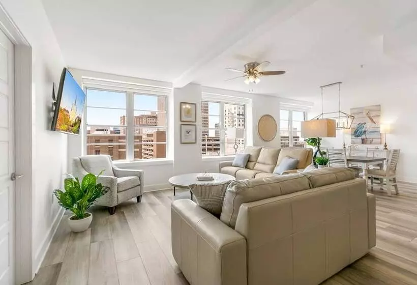 Luxury 4 Bedroom Condo Short Walk To Bourbon Street