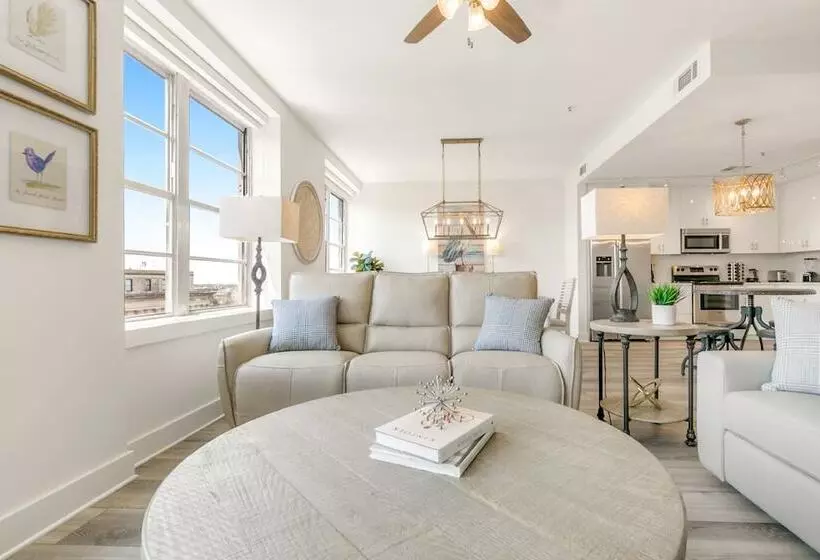 Luxury 4 Bedroom Condo Short Walk To Bourbon Street
