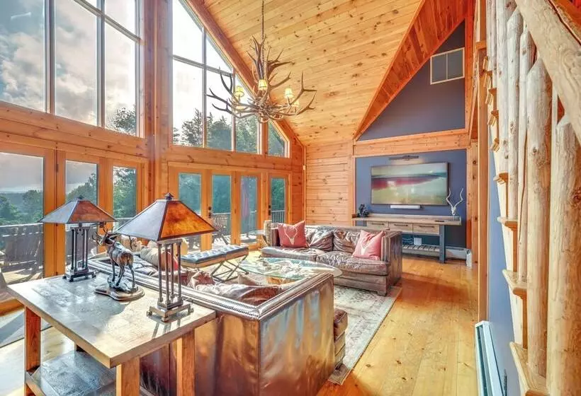 Luxury Log Cabin W/ Ev Charger & Mtn Views!