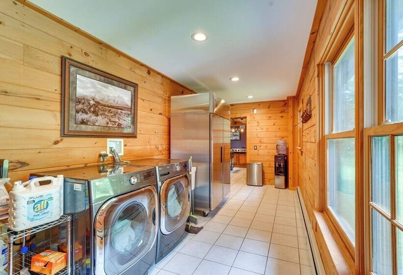 Luxury Log Cabin W/ Ev Charger & Mtn Views!