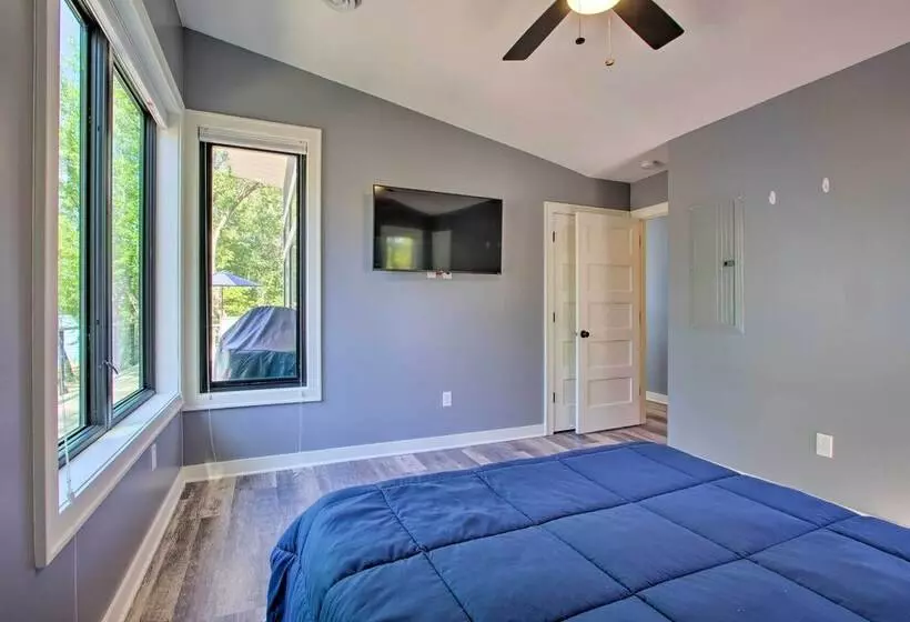 Modern Beachfront Oasis In Stockholm W/ Dock!