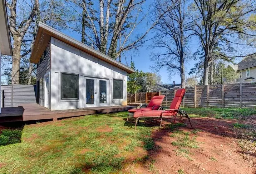 Modern Home With Yard 3 Mi To Uptown Charlotte!