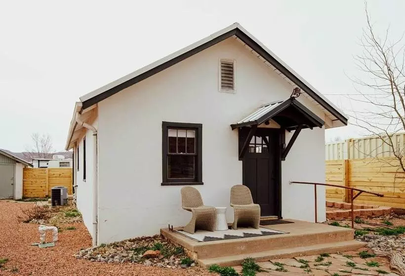 Modern Kanab Cottage W/ View < 1 Mi To Hiking!