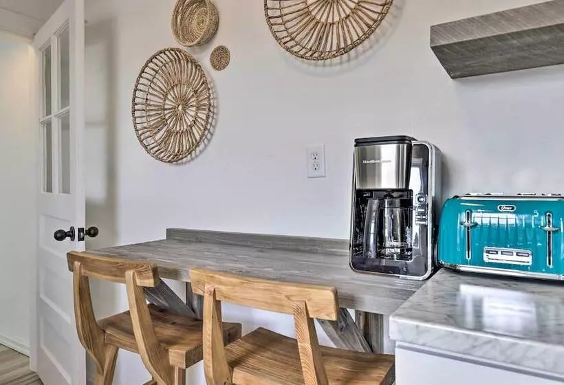 Modern Kanab Cottage W/ View < 1 Mi To Hiking!