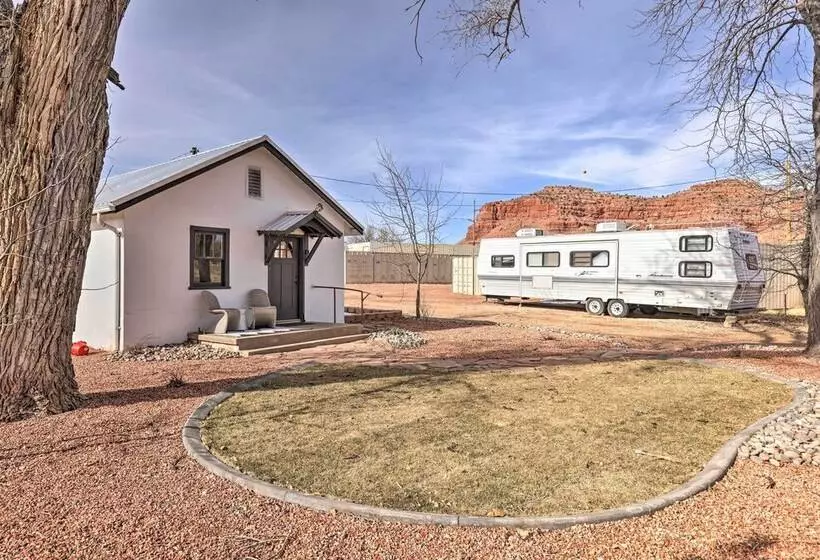 Modern Kanab Cottage W/ View < 1 Mi To Hiking!