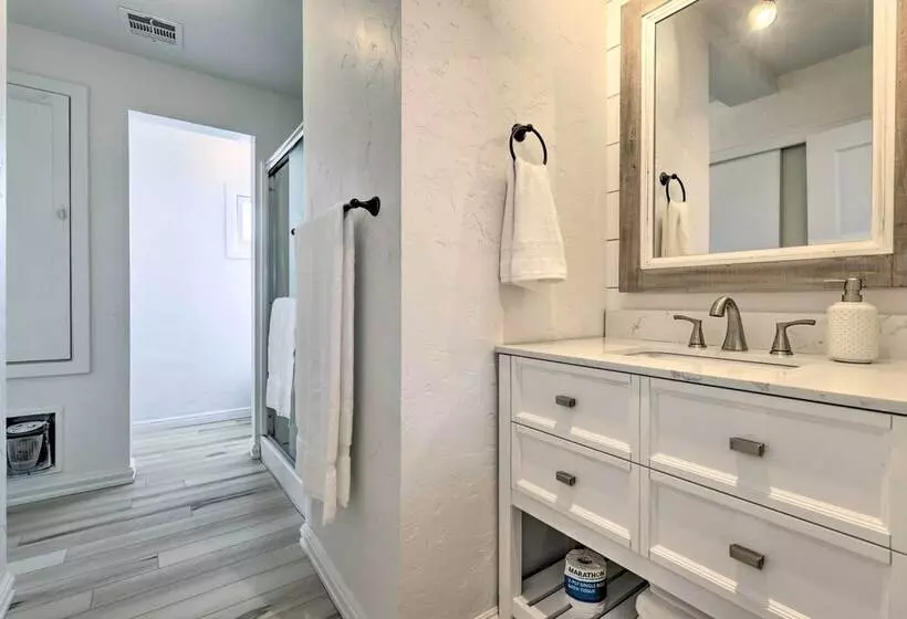 Modern Kanab Cottage W/ View < 1 Mi To Hiking!