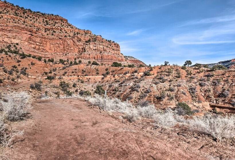 Modern Kanab Cottage W/ View < 1 Mi To Hiking!