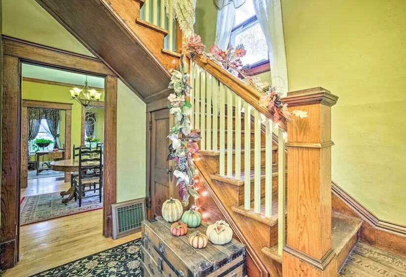 Pet Friendly Osseo Home W/ Fire Pit & Yard!