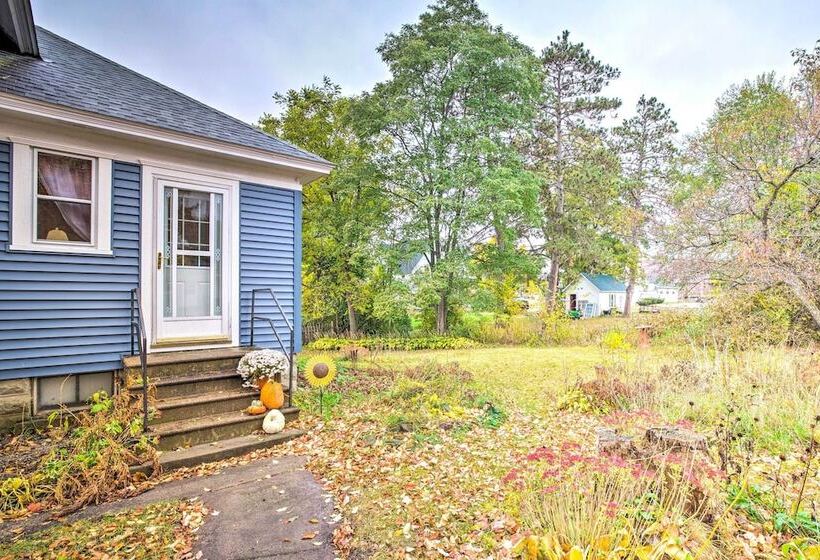 Pet Friendly Osseo Home W/ Fire Pit & Yard!