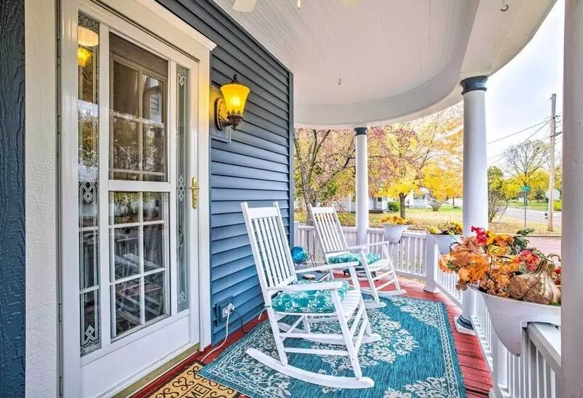 Pet Friendly Osseo Home W/ Fire Pit & Yard!