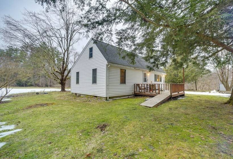 Pet Friendly Upstate New York Vacation Rental!