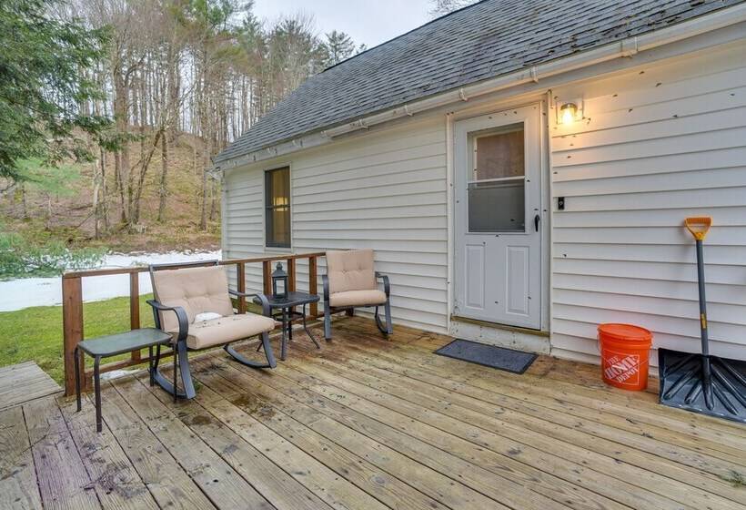 Pet Friendly Upstate New York Vacation Rental!