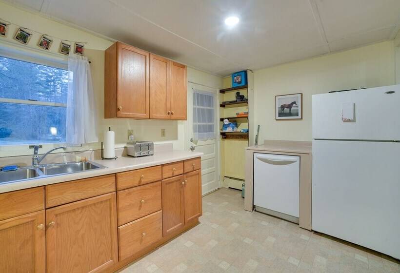 Pet Friendly Upstate New York Vacation Rental!