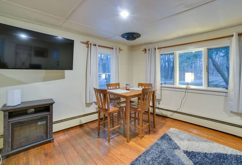 Pet Friendly Upstate New York Vacation Rental!