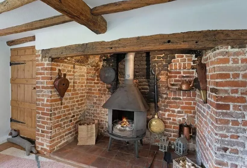 Residenssi Charming, Dog Friendly Countryside Retreat