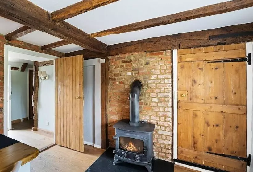 Residenssi Charming, Dog Friendly Countryside Retreat