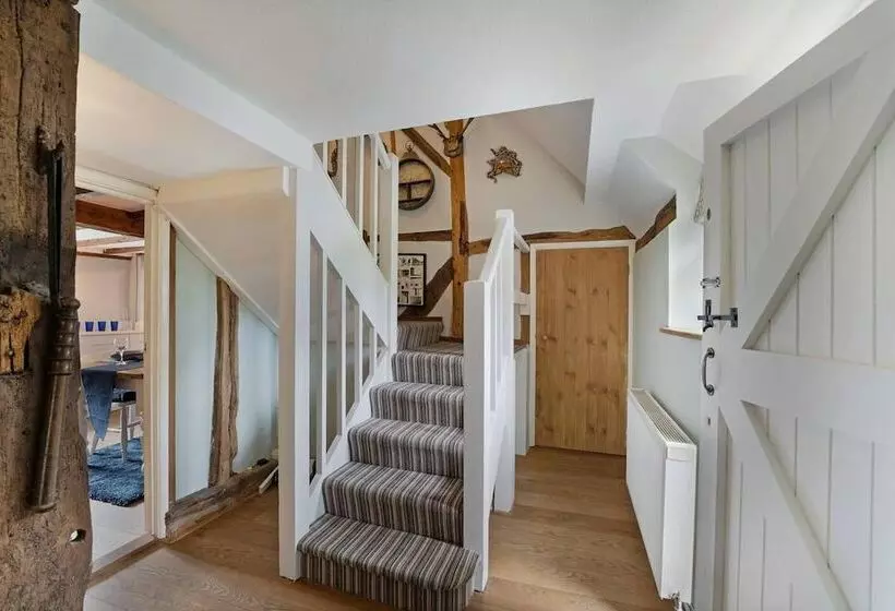 Residenssi Charming, Dog Friendly Countryside Retreat