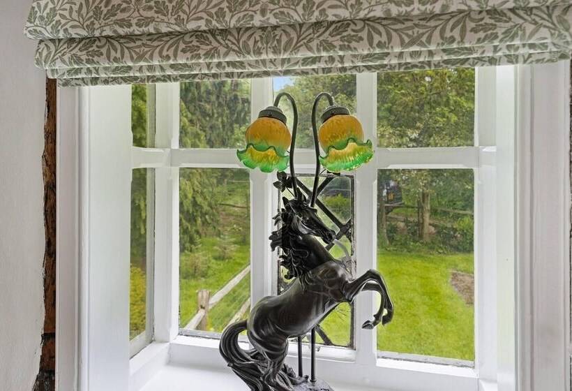 住所 Charming, Dog Friendly Countryside Retreat