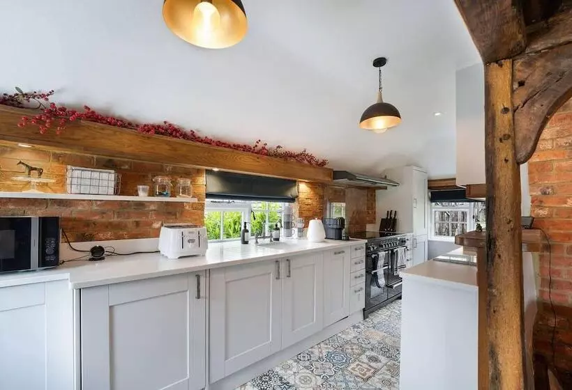 Residenssi Charming, Dog Friendly Countryside Retreat