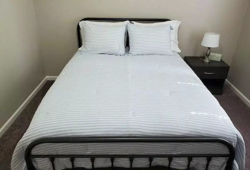 レジデンス The Riverbend House