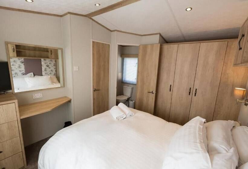 Rosedale Lakeside Lodge