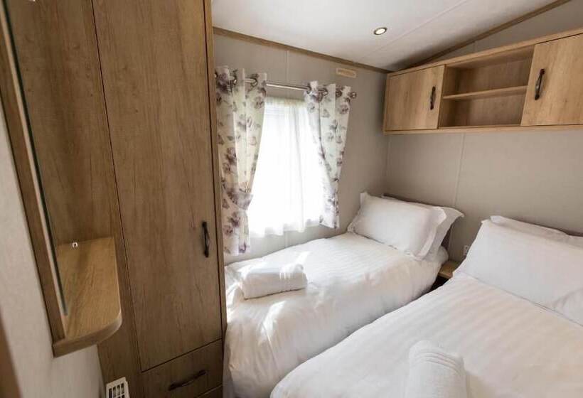 Rosedale Lakeside Lodge