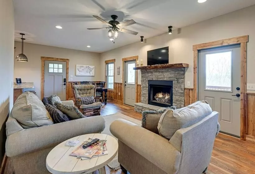 Smoky Mountain Cabin Rental: Game Room, Fire Pit!